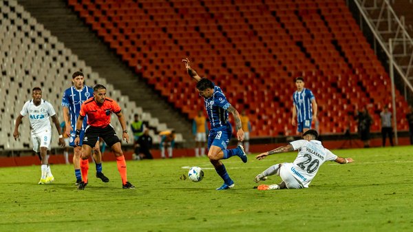 Designing a Chic Multi-Tiered Indoor Plant Stand Perfect for Minimalist Interiors